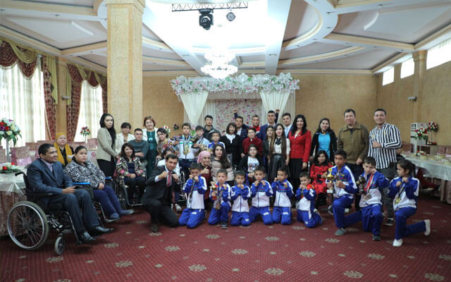 Дилкаш давра суҳбати